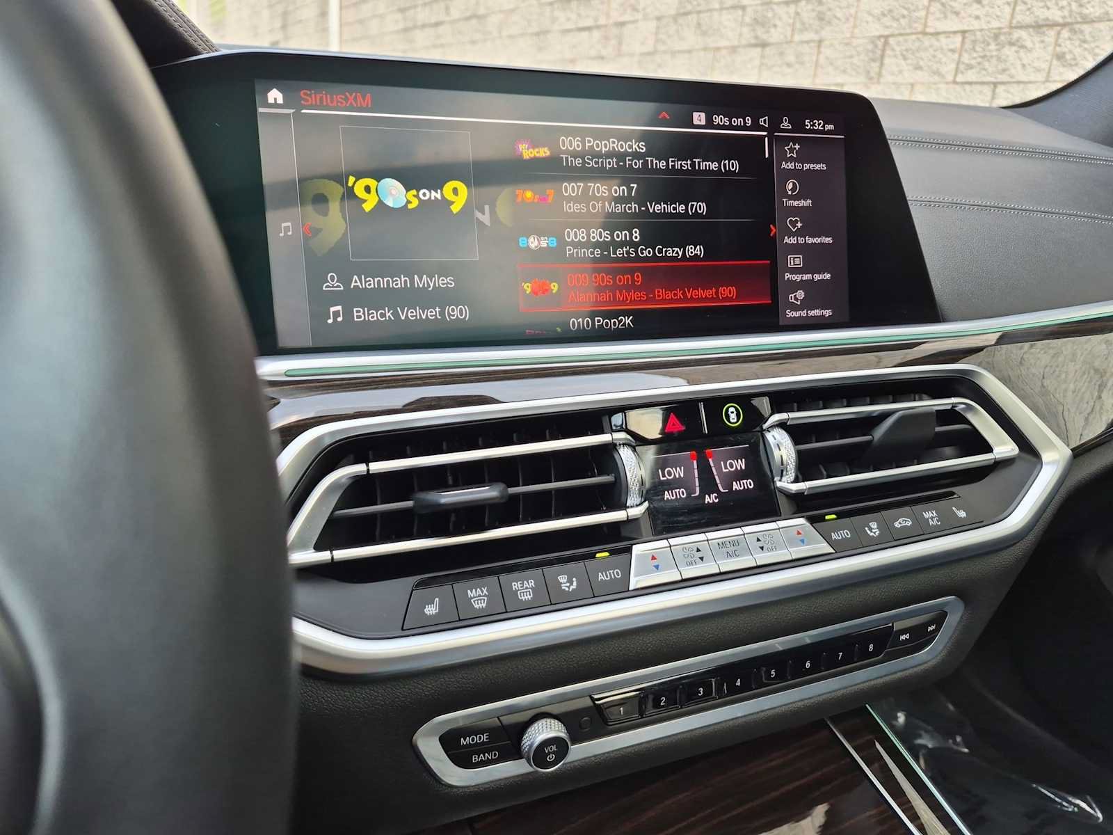 Used 2020 BMW X5 xDrive40i w/ Premium Package AWD/4WD image 30