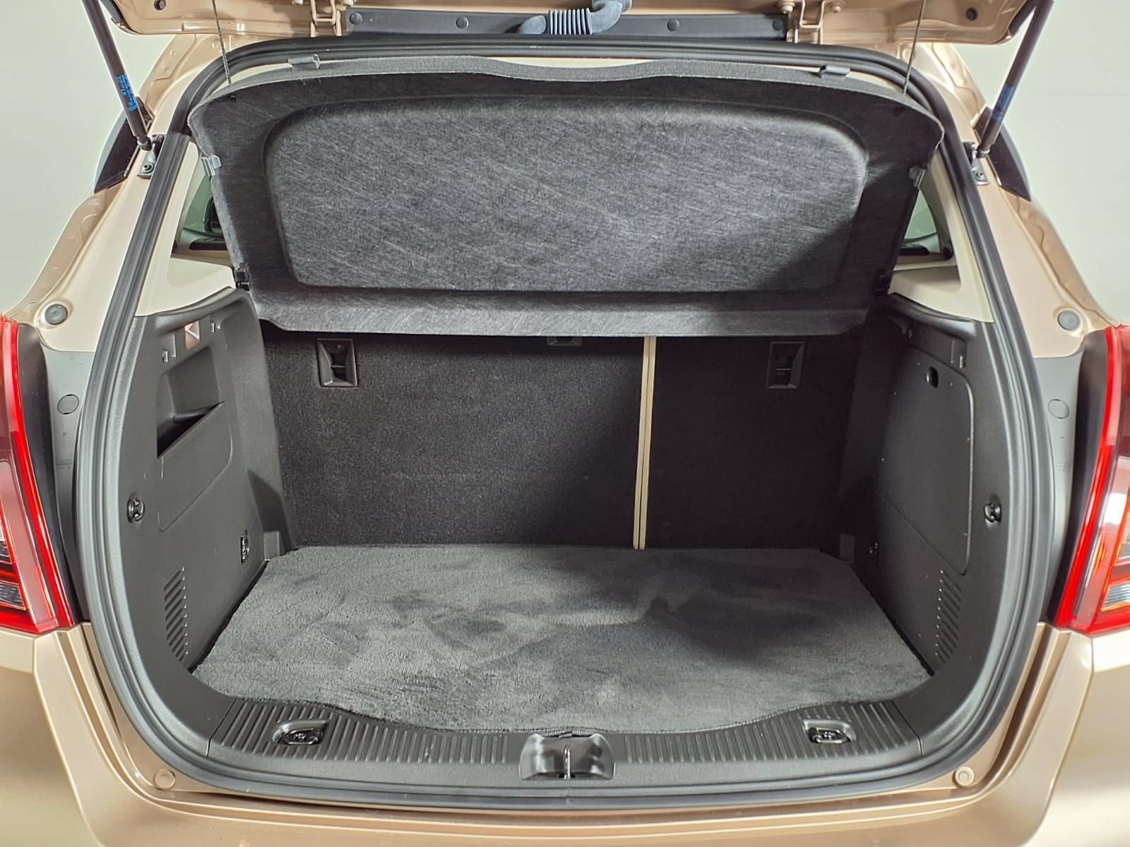 Used 2018 Buick Encore Premium FWD image 14