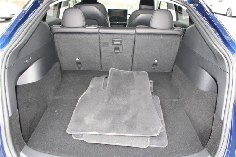 Used 2022 Tesla Model Y Long Range image 19