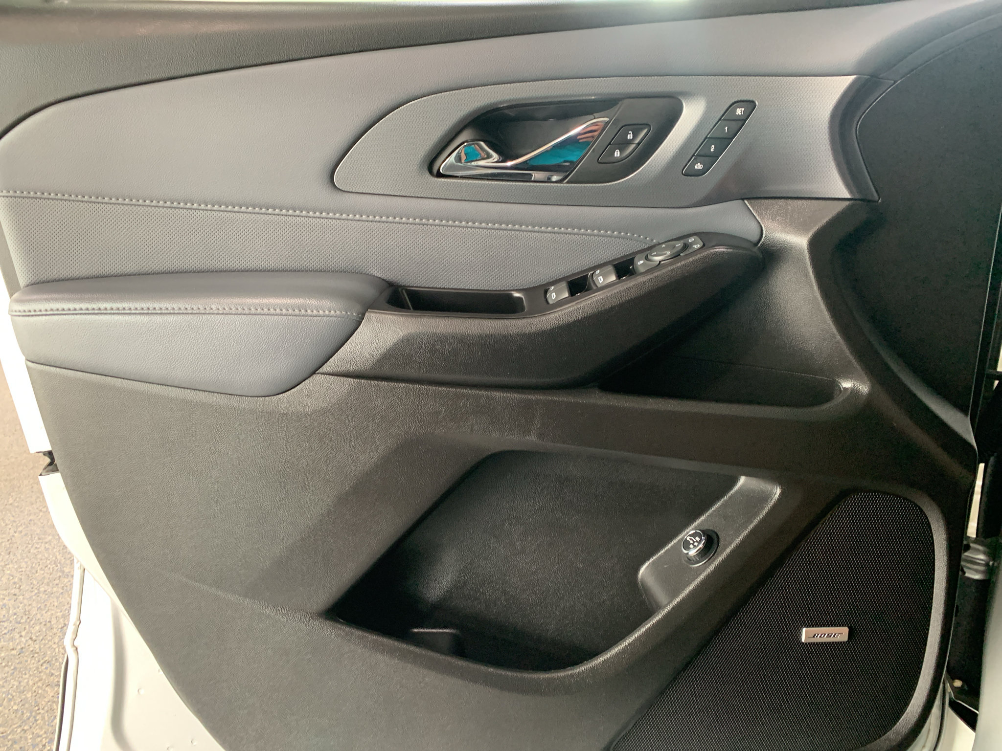 Used 2019 Chevrolet Traverse Premier w/ Driver Confidence II Package FWD image 24