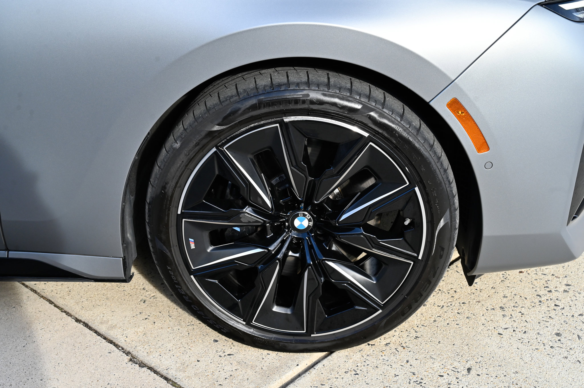 Used 2023 BMW 760i xDrive 760i xDrive image 12