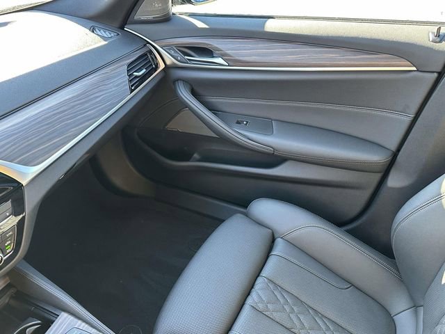 Certified 2023 BMW 530e xDrive w/ Premium Package image 42