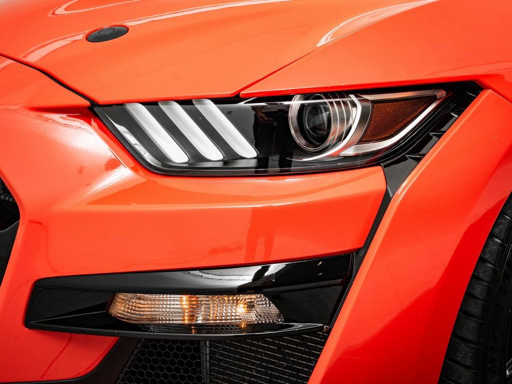 Used 2022 Ford Mustang Shelby GT500 w/ Technology Package RWD image 15