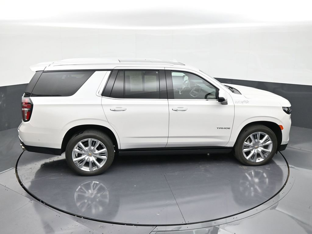 Certified 2024 Chevrolet Tahoe High Country w/ Advanced Technology Package image 17