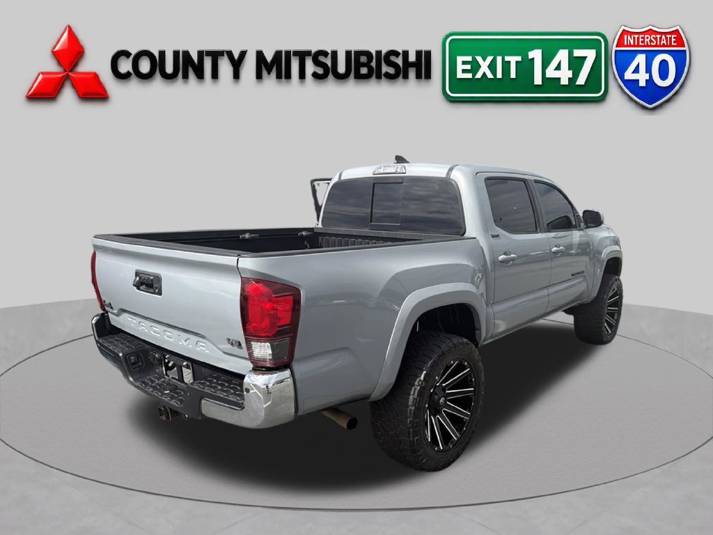 Used 2019 Toyota Tacoma SR5 AWD/4WD image 12