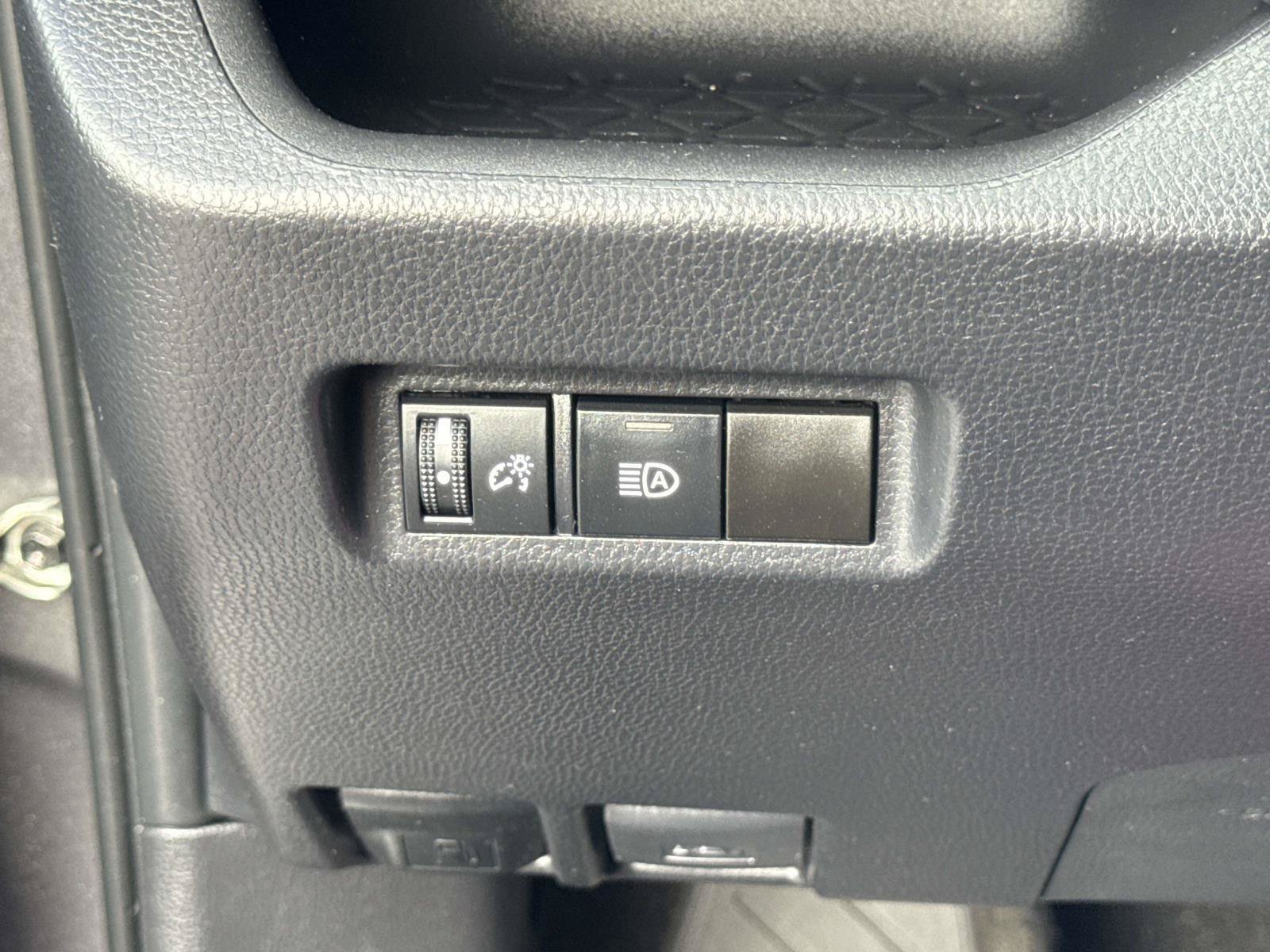 Used 2024 Toyota RAV4 XLE FWD image 18