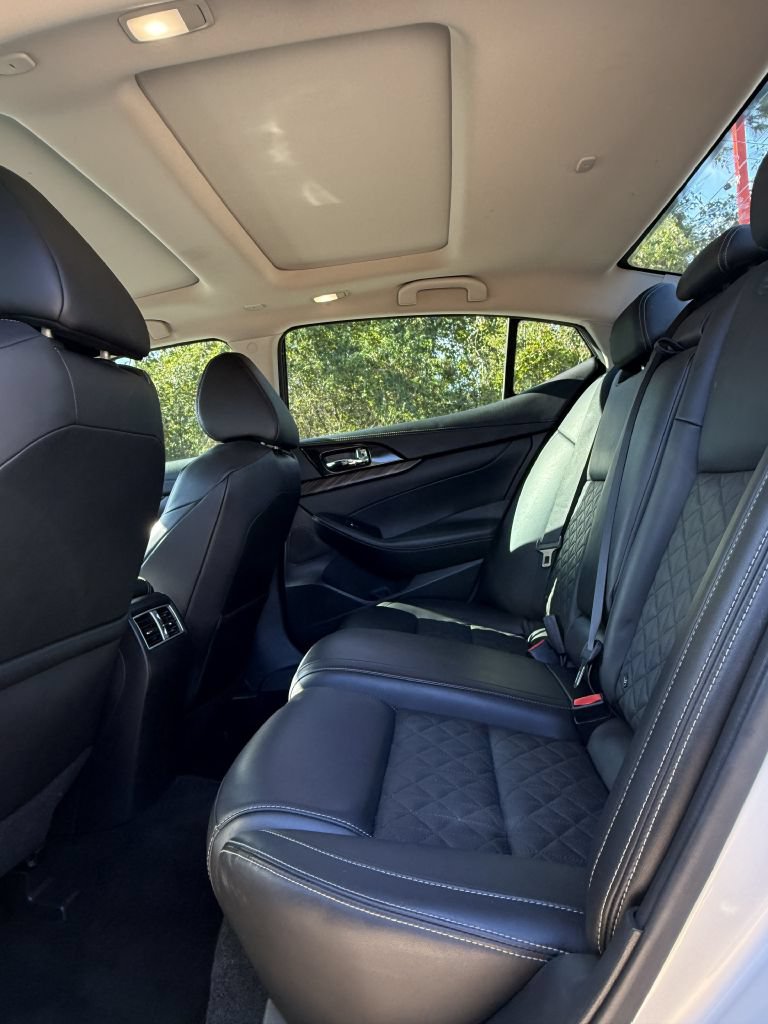 Used 2017 Nissan Maxima Platinum FWD image 34
