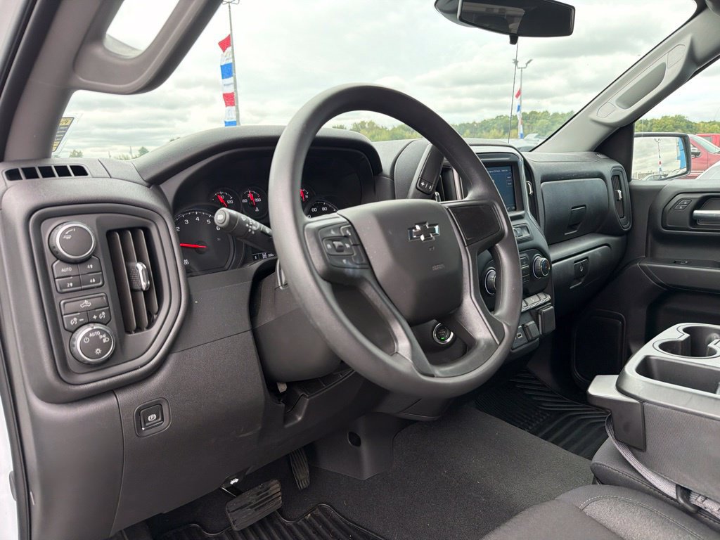 Used 2026 Chevrolet Silverado 1500 Custom Trail Boss w/ LPO, Dark Essentials Package AWD/4WD image 21