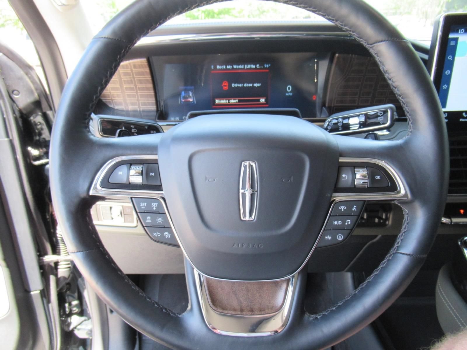 Used 2023 Lincoln Navigator L Black Label AWD/4WD image 22