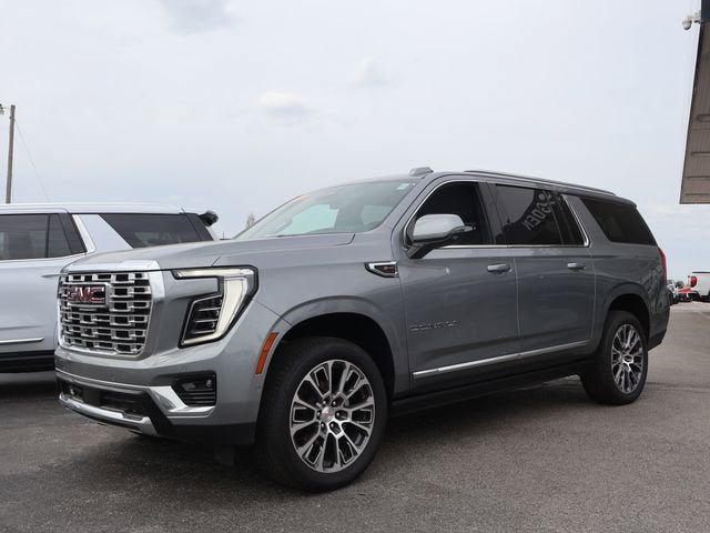 New 2026 GMC Yukon XL Denali w/ Sun & Power Step Package AWD/4WD image 3