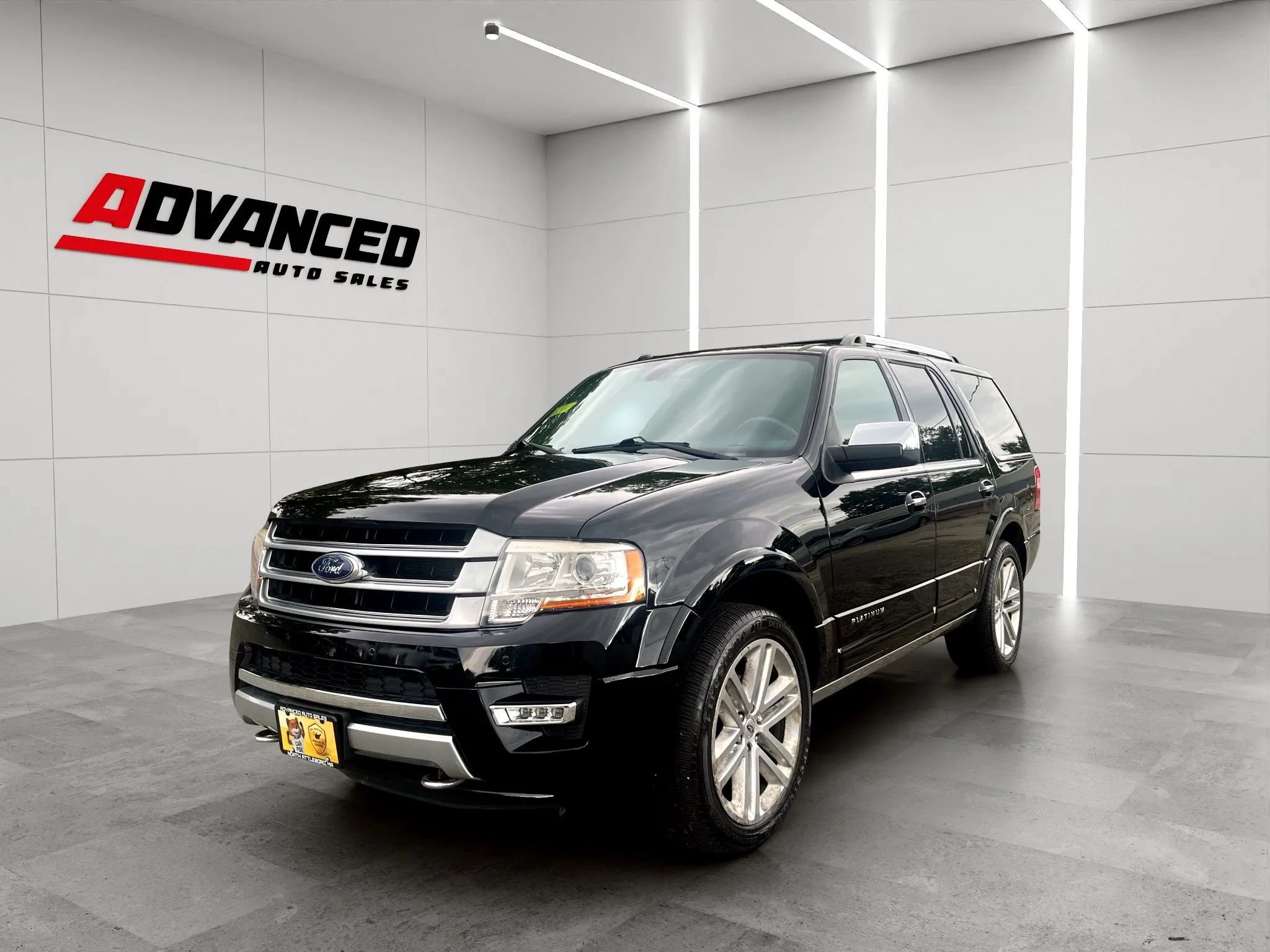 Used 2017 Ford Expedition Platinum AWD/4WD image 4
