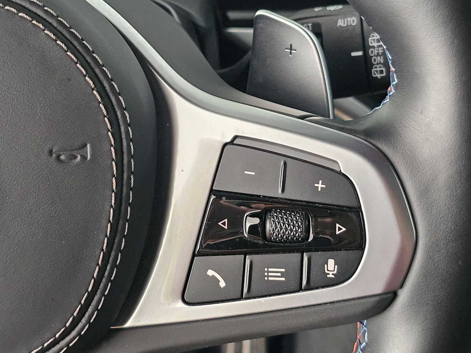 Used 2024 BMW X7 M60i w/ Executive Package image 27