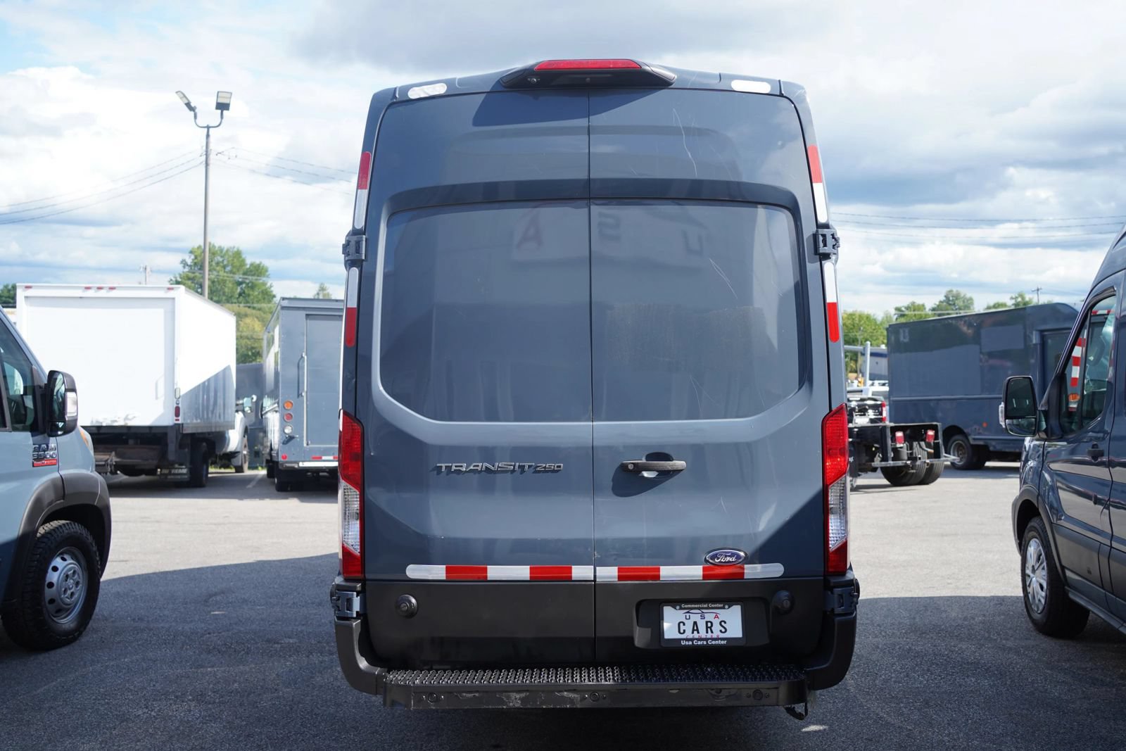 Used 2020 Ford Transit 250 148 High Roof Extended RWD image 5