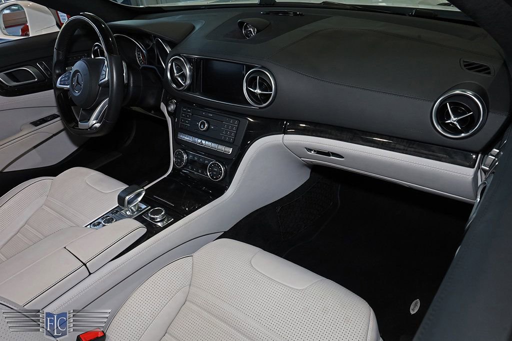 Used 2017 Mercedes-Benz SL 63 AMG image 21