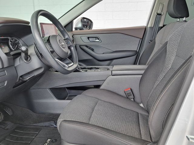Used 2023 Nissan Rogue SV FWD image 21
