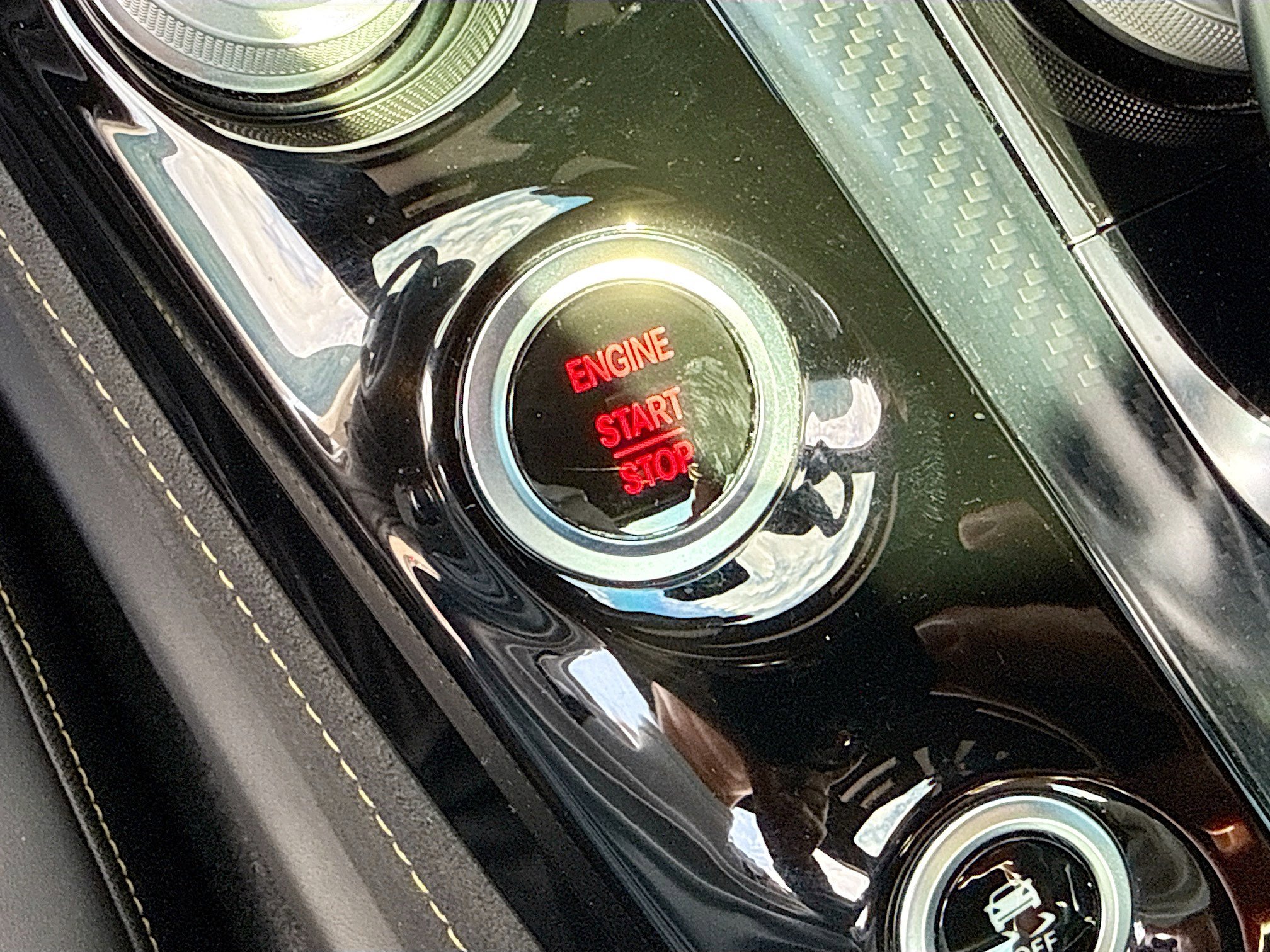 Used 2019 Mercedes-Benz AMG GT R image 32