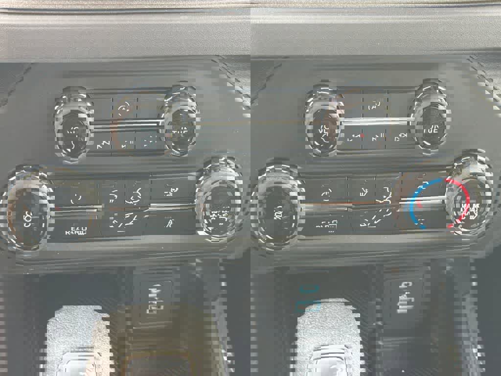 Used 2025 Ford Bronco 4-Door image 28