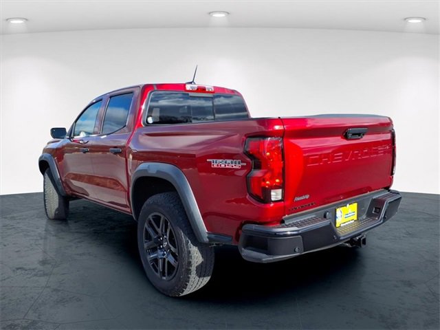 Used 2024 Chevrolet Colorado Trail Boss w/ Technology Package image 4