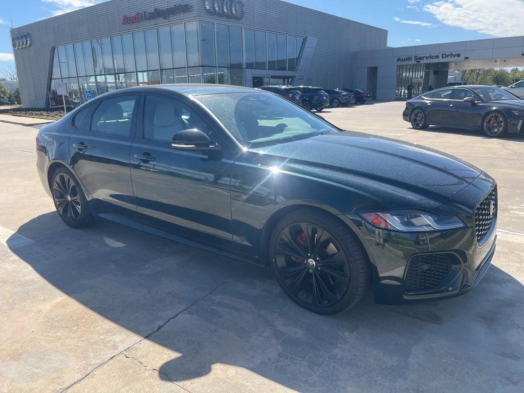 Used 2024 Jaguar XF R-Dynamic SE image 5