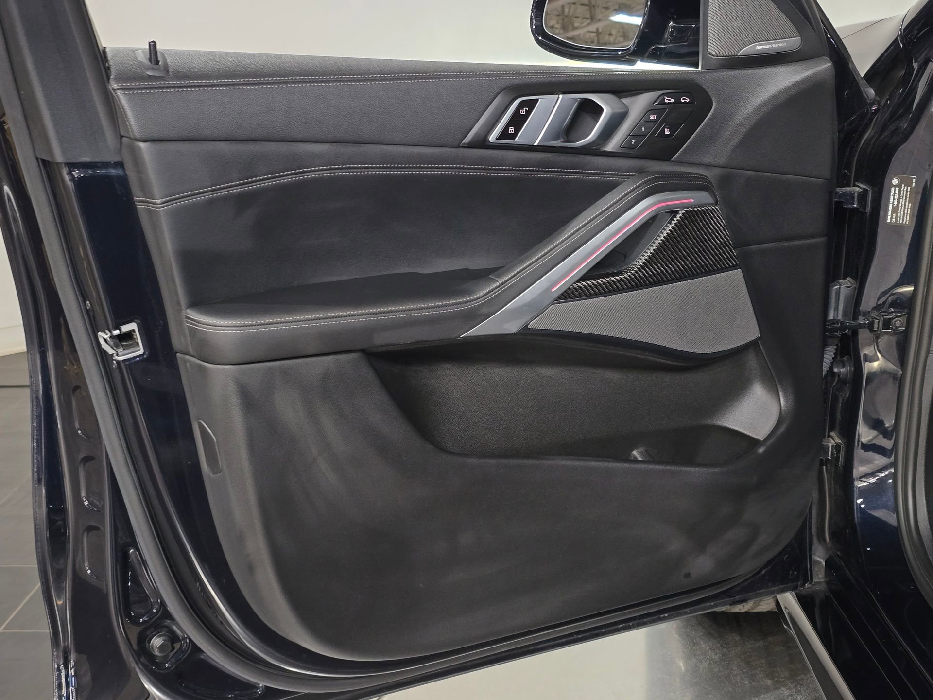 Used 2023 BMW X6 M50i w/ Parking Assistance Package image 23