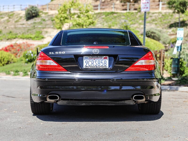 Used 2008 Mercedes-Benz SL 550 w/ AMG Sport Pkg image 4