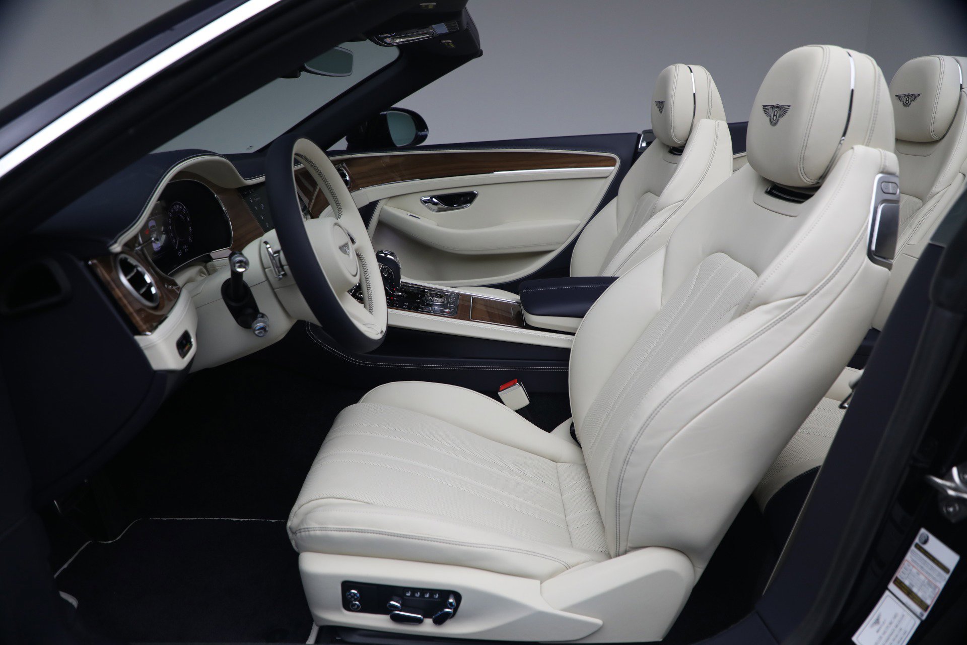 New 2026 Bentley Continental GTC AWD/4WD image 23