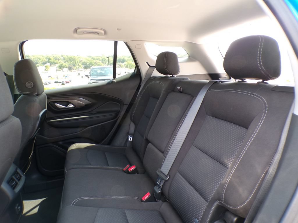 Used 2024 GMC Terrain SLE w/ Driver Convenience Package AWD/4WD image 16