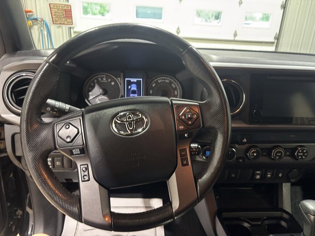 Used 2019 Toyota Tacoma TRD Off-Road image 14