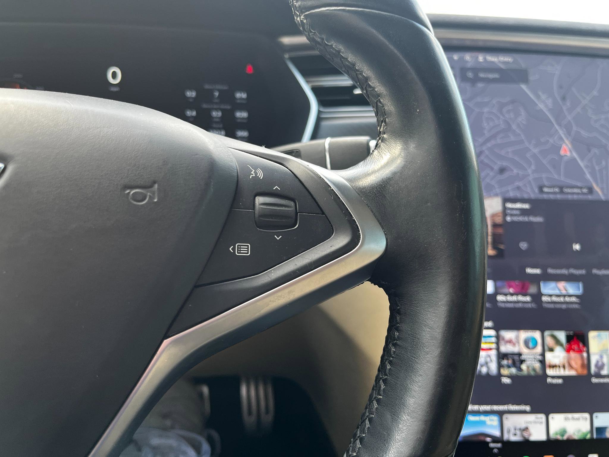 Used 2015 Tesla Model S P85D image 24