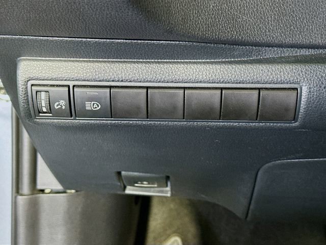 Used 2023 Toyota Corolla LE image 11