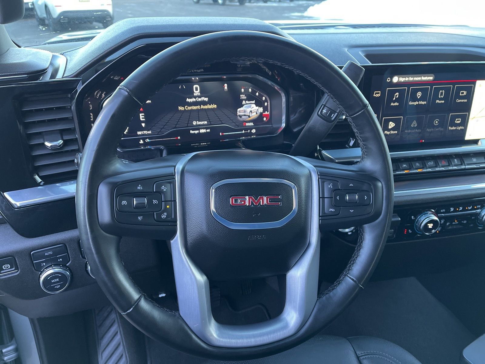 Certified 2025 GMC Sierra 1500 SLT image 32