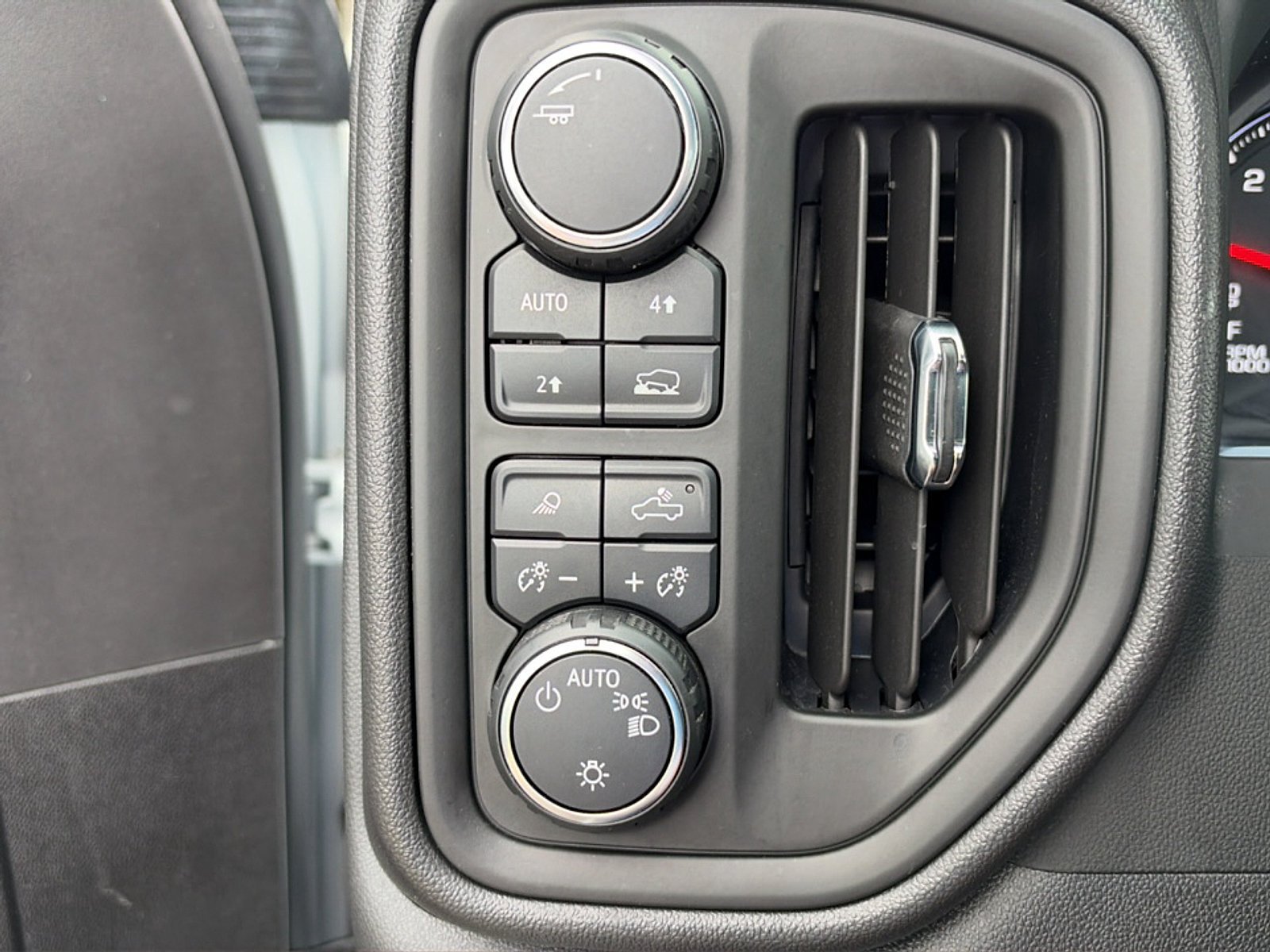 Used 2023 Chevrolet Silverado 1500 W/T w/ WT Value Package AWD/4WD image 27