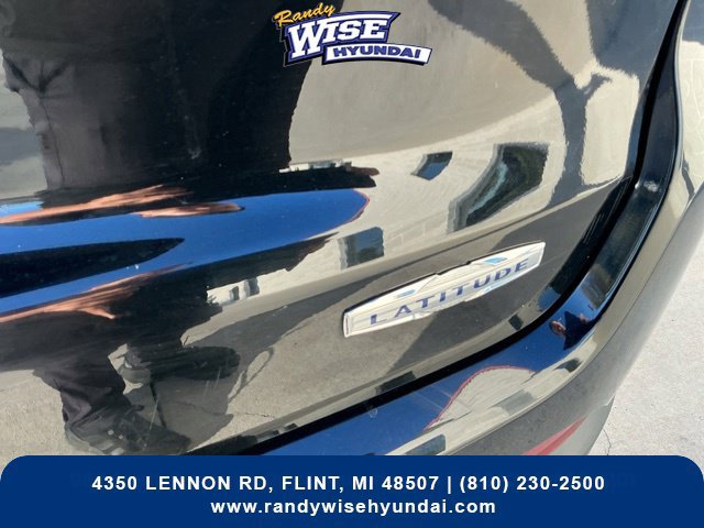 Used 2024 Jeep Compass Latitude AWD/4WD image 35