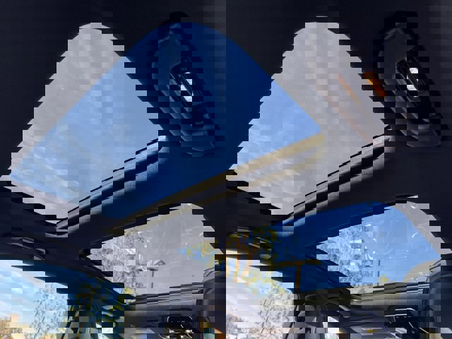 Used 2025 Mercedes-Benz C 300 Sedan image 7