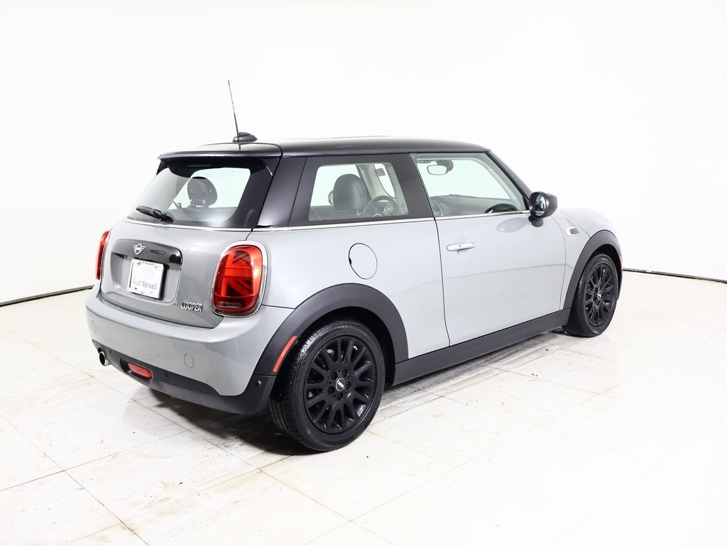 Used 2020 MINI Cooper 2-Door Hardtop w/ Storage Package image 16