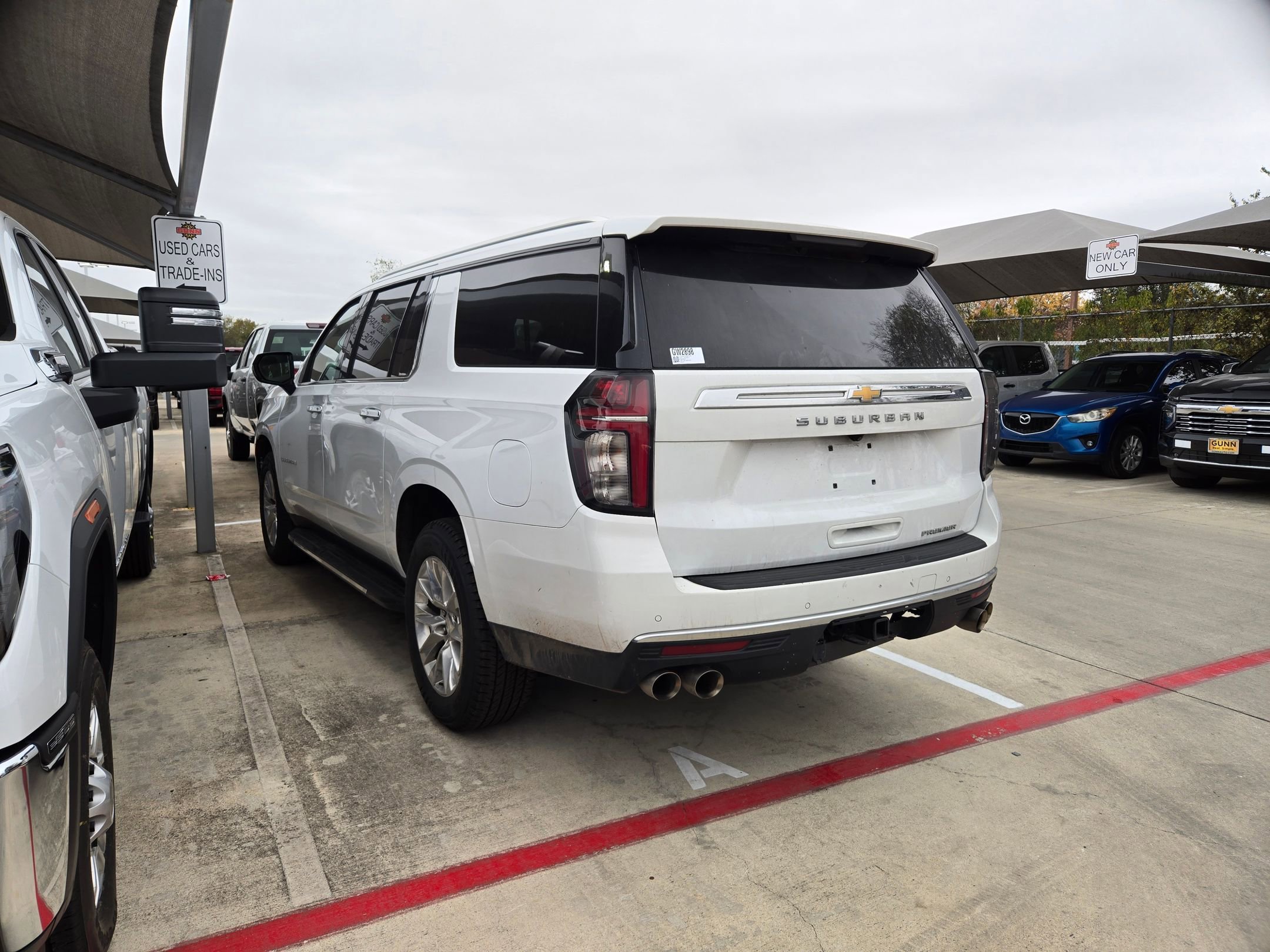 Certified 2023 Chevrolet Suburban Premier image 5