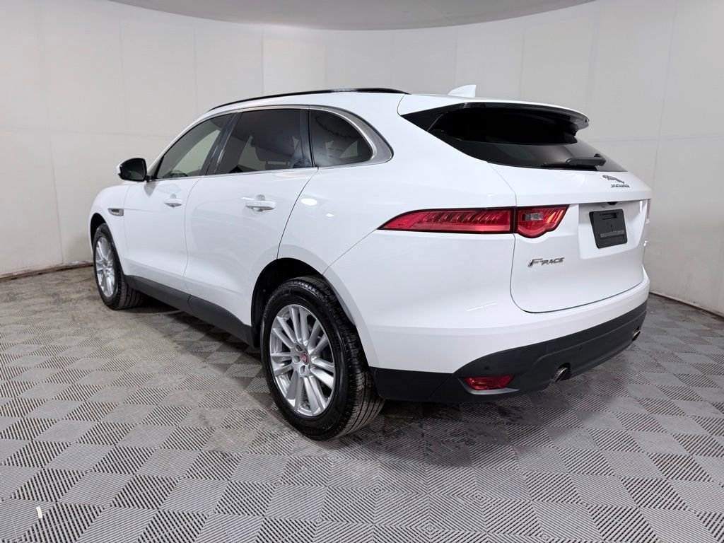 Used 2018 Jaguar F-PACE Prestige image 4