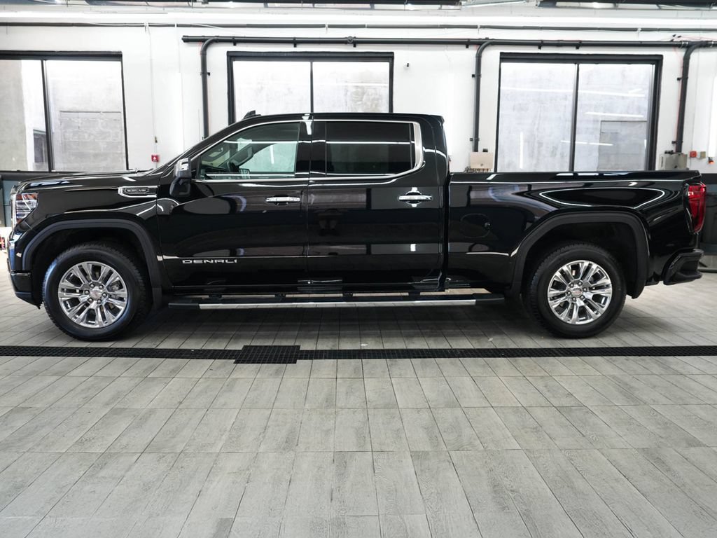 Used 2025 GMC Sierra 1500 Denali AWD/4WD image 4