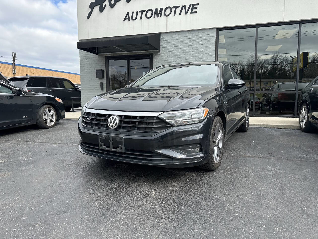 Used 2019 Volkswagen Jetta R-Line image 4
