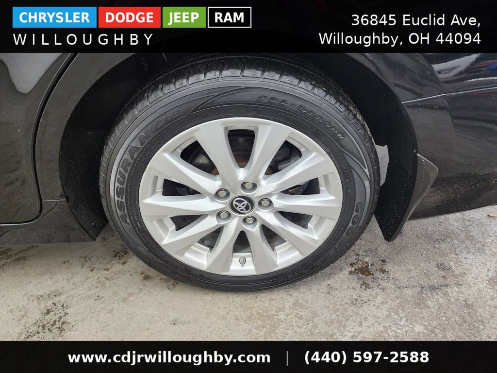 Used 2019 Toyota Camry LE FWD image 38