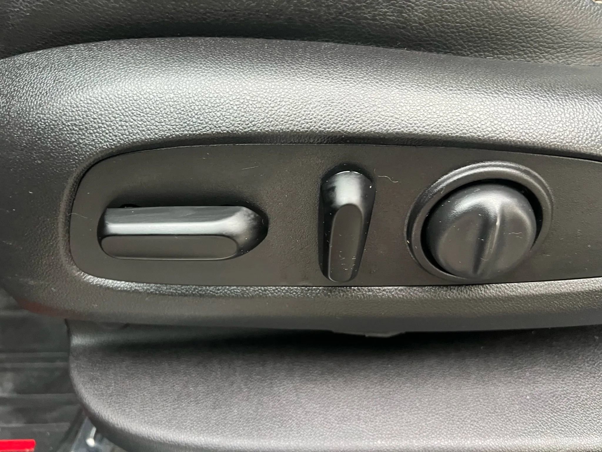 Used 2017 GMC Acadia Denali image 26