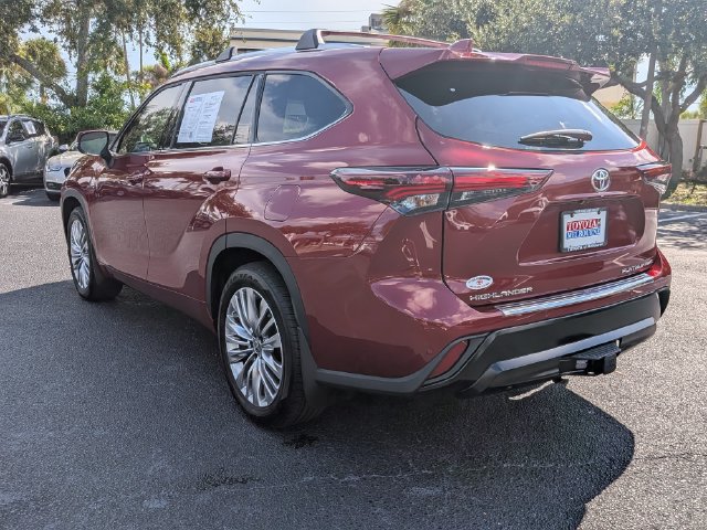 Used 2026 Toyota Highlander Platinum AWD/4WD image 5