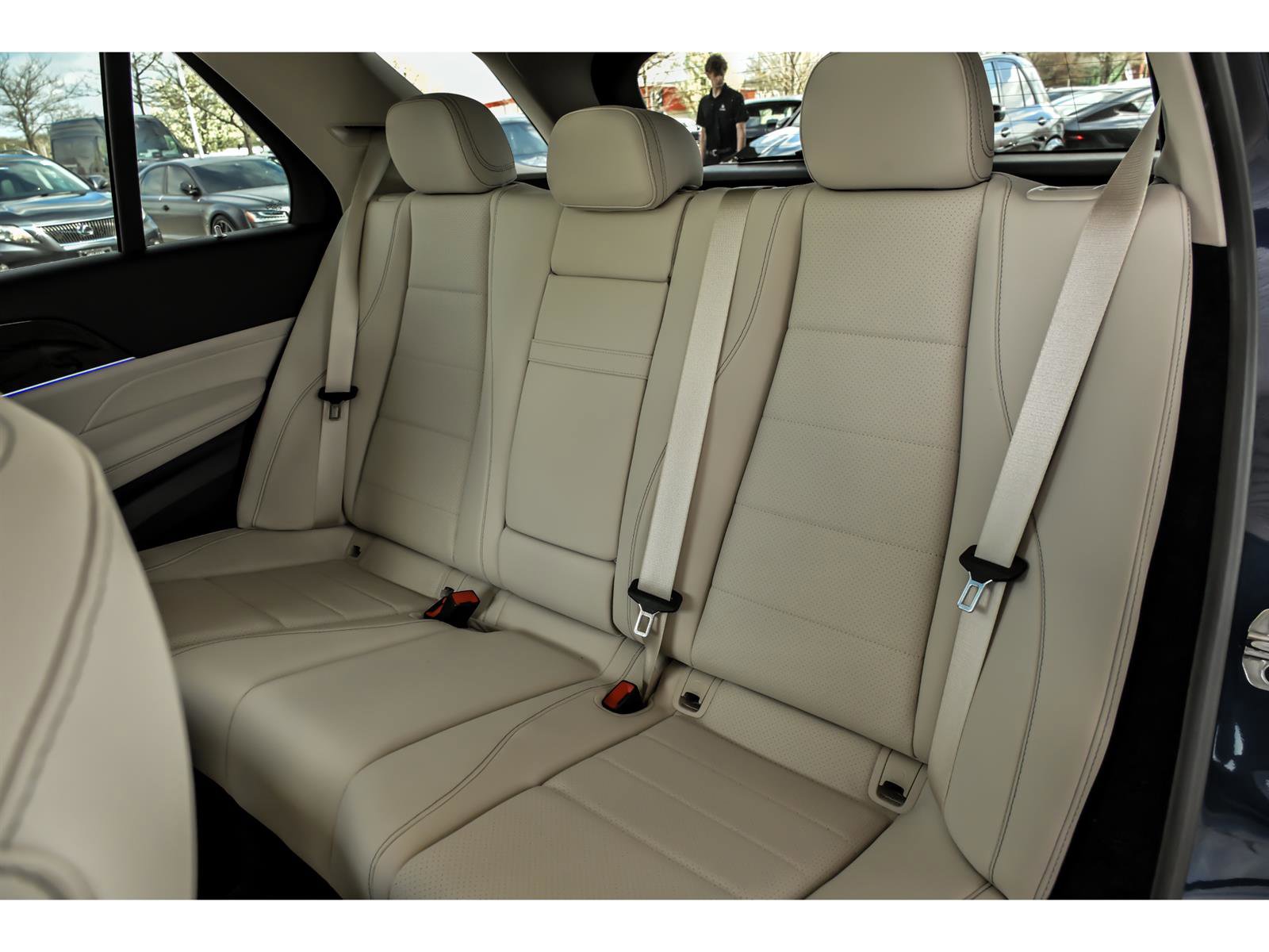 New 2026 Mercedes-Benz GLE 450e 4MATIC image 9