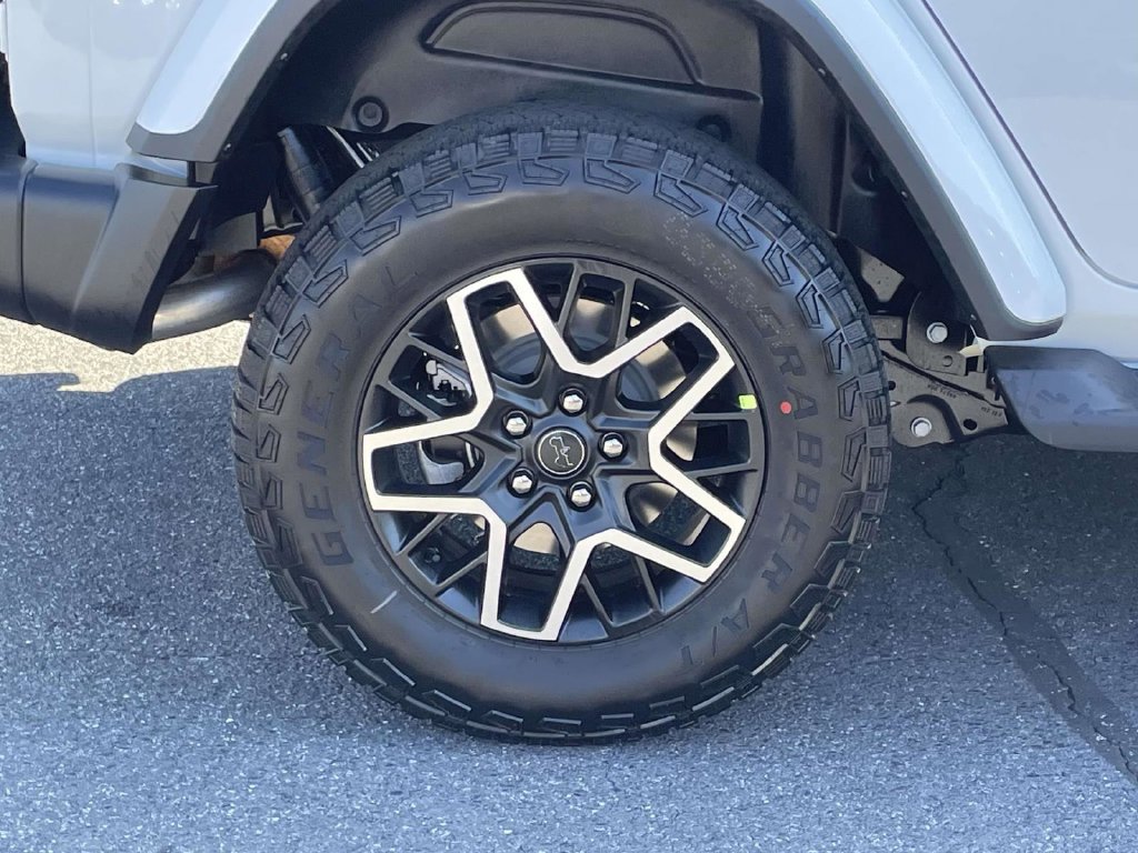 New 2027 Jeep Wrangler Unlimited Sahara AWD/4WD image 13