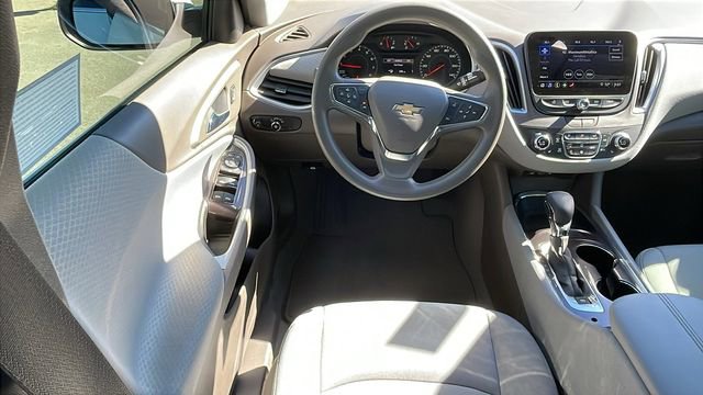 Used 2023 Chevrolet Malibu LT image 13