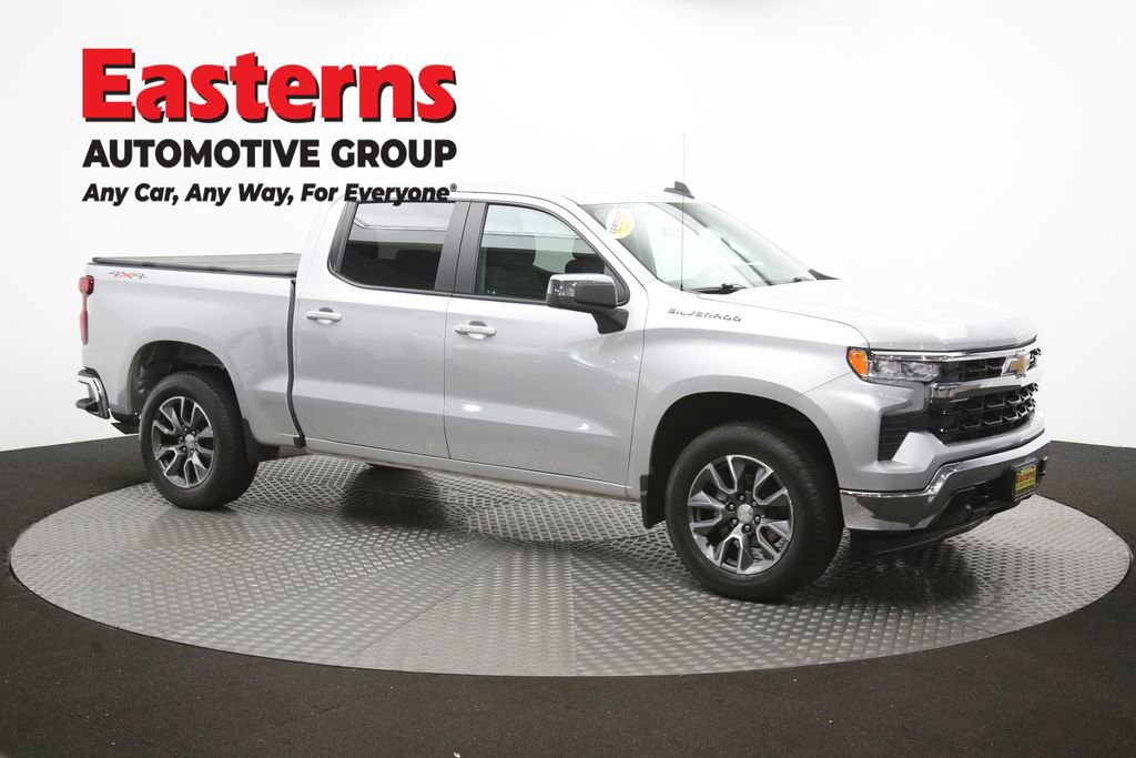 Used 2022 Chevrolet Silverado 1500 LT AWD/4WD image 50