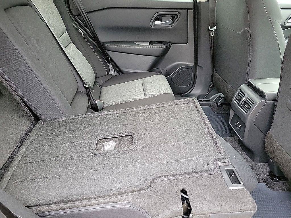 New 2026 Nissan Rogue Dark Armor AWD/4WD image 22