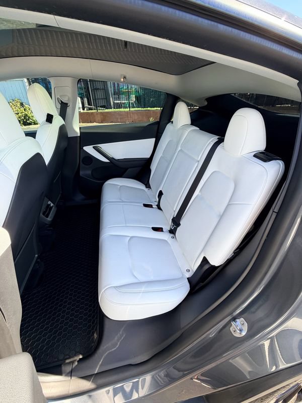 Used 2022 Tesla Model Y Performance AWD/4WD image 18