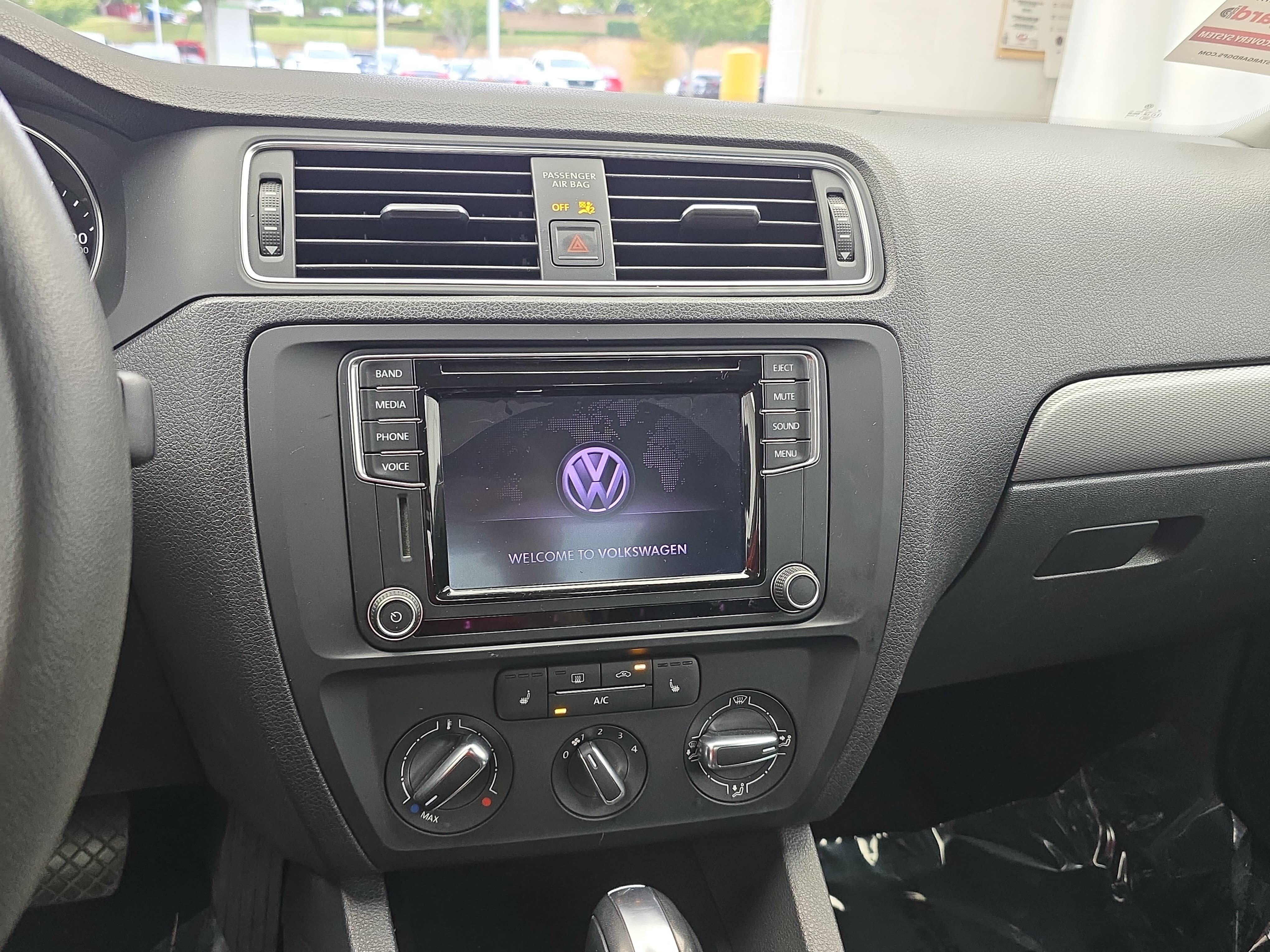 Used 2016 Volkswagen Jetta SE FWD image 19