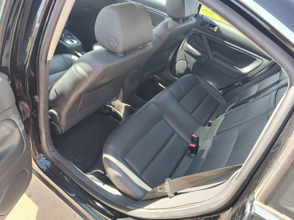 Used 2005 Volkswagen Passat GLS image 6